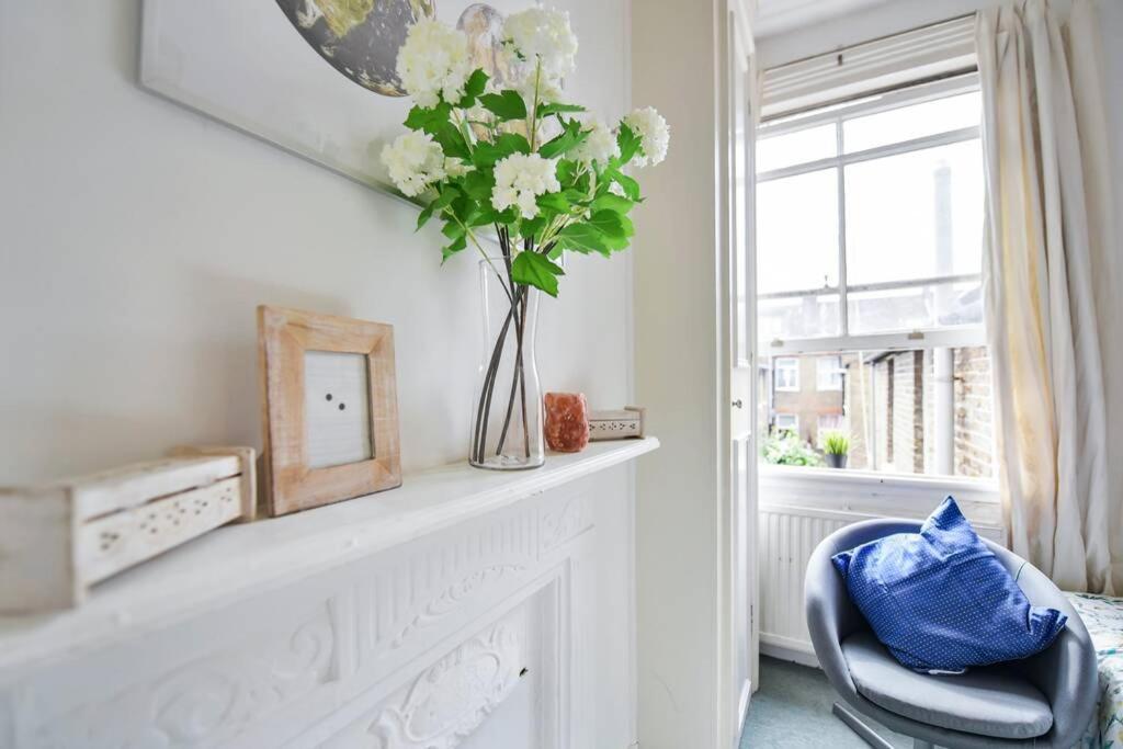 Groves 4 Bedroom, Shepherds Bush Лондон Экстерьер фото