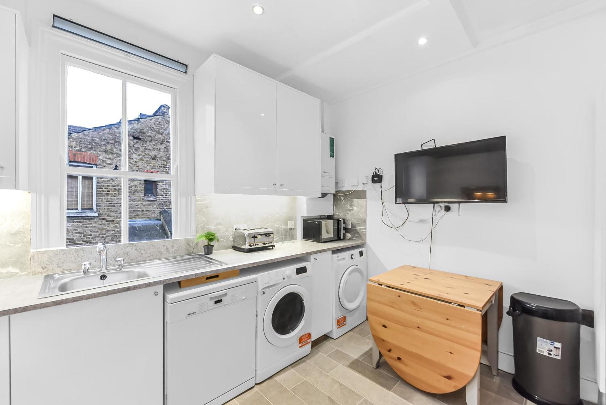 Groves 4 Bedroom, Shepherds Bush Лондон Экстерьер фото